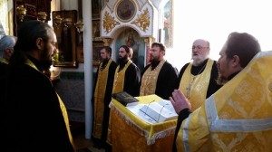 молебен с акафистов святителю Николаю (храм Никольский)